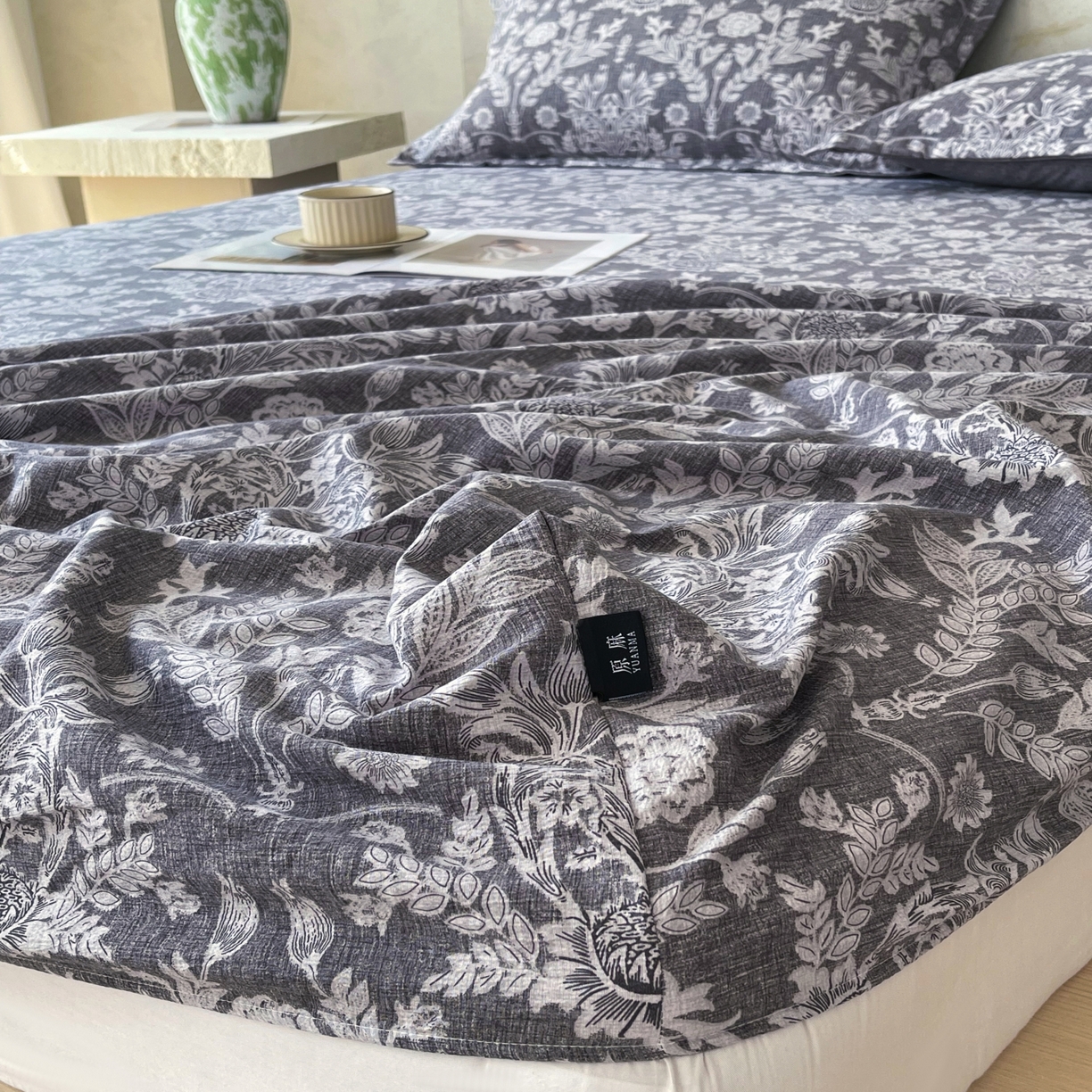 91家纺网 家纺一手货源 找家纺 梵克保罗 2025秋冬新款10A抗菌原麻床笠套件跨境外贸 人间草木