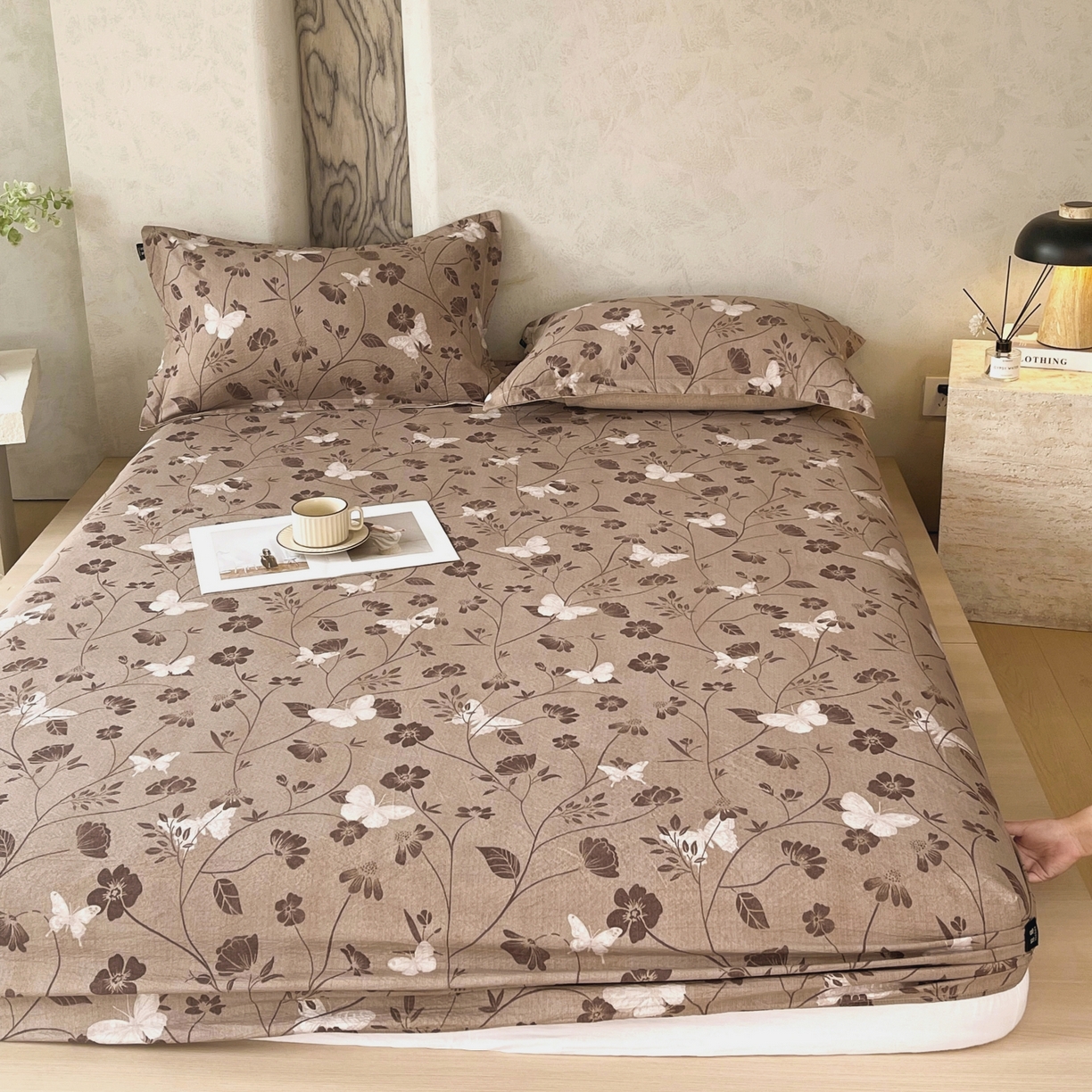 91家纺网 家纺一手货源 找家纺 梵克保罗 2025秋冬新款10A抗菌原麻床笠套件跨境外贸 秋风落叶