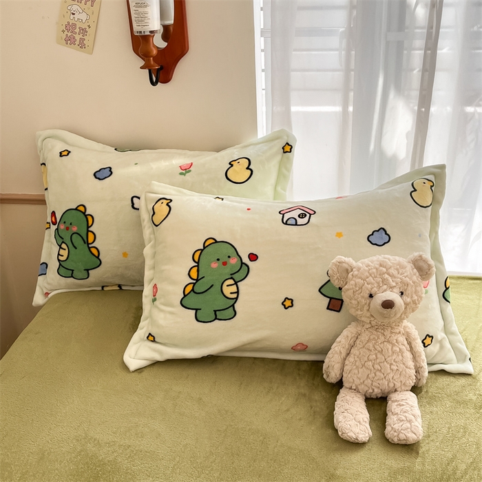 91家纺网 家纺一手货源 找家纺 寻米 2025新款高克重加厚保暖牛奶绒四件套-第二批 恐龙森林