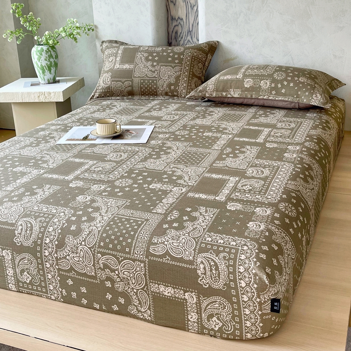 91家纺网 家纺一手货源 找家纺 梵克保罗 2025秋冬新款10A抗菌原麻床笠套件跨境外贸 墨染芳华