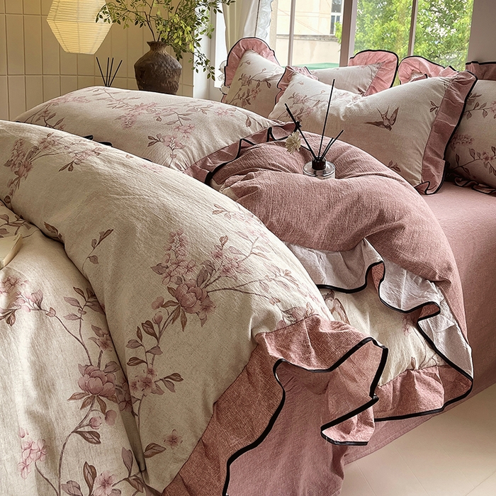 91家纺网 家纺一手货源 找家纺 梵克保罗 2025秋冬新品10A抗菌原麻荷叶边床单款三件套四件套 雁南飞