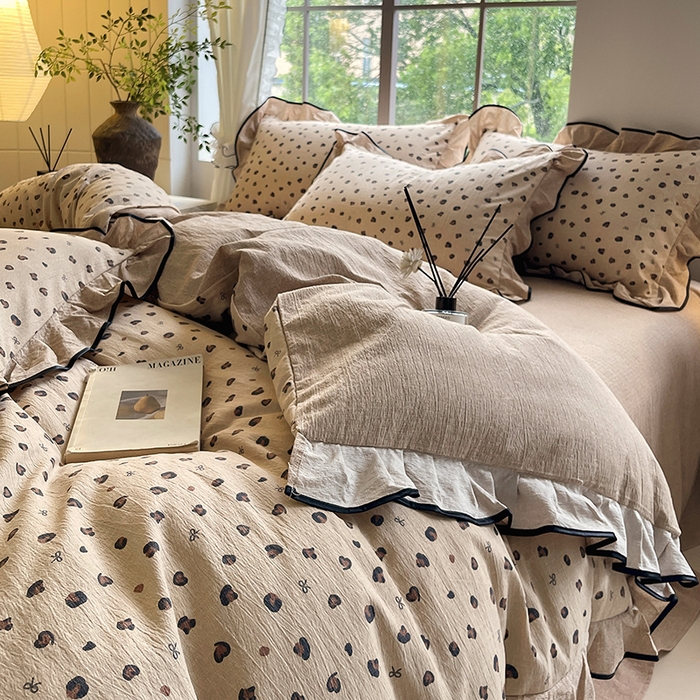 91家纺网 家纺一手货源 找家纺 梵克保罗 2025秋冬新品10A抗菌原麻荷叶边床单款三件套四件套 精致豹纹