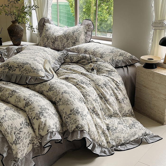 91家纺网 家纺一手货源 找家纺 梵克保罗 2025秋冬新品10A抗菌原麻荷叶边床单款三件套四件套 灰色空间