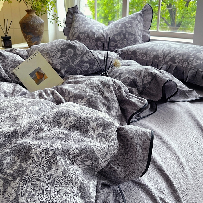 91家纺网 家纺一手货源 找家纺 梵克保罗 2025秋冬新品10A抗菌原麻荷叶边床单款三件套四件套 人间草木