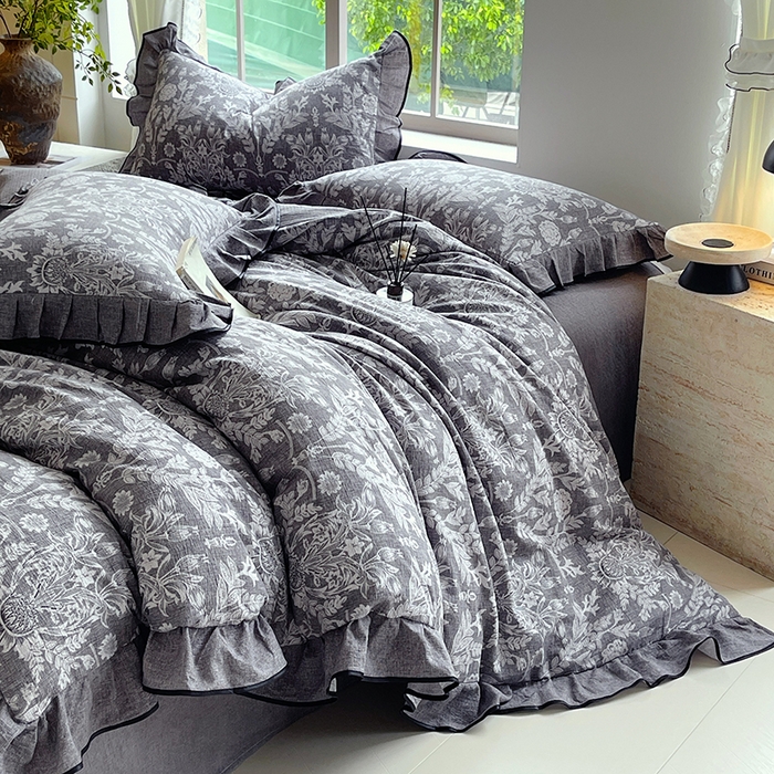 91家纺网 家纺一手货源 找家纺 梵克保罗 2025秋冬新品10A抗菌原麻荷叶边床单款三件套四件套 人间草木