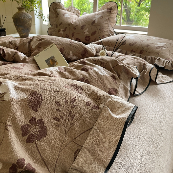 91家纺网 家纺一手货源 找家纺 梵克保罗 2025秋冬新品10A抗菌原麻荷叶边床单款三件套四件套 秋风落叶