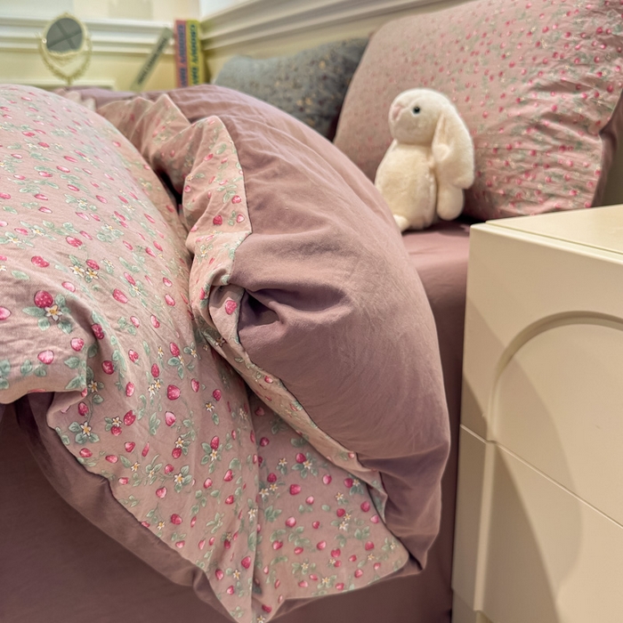 91家纺网 家纺一手货源 找家纺 爱彼家纺 2025新款中古风亚麻水洗棉四件套-玫瑰系列-纽扣款 玫瑰-暖熙之境