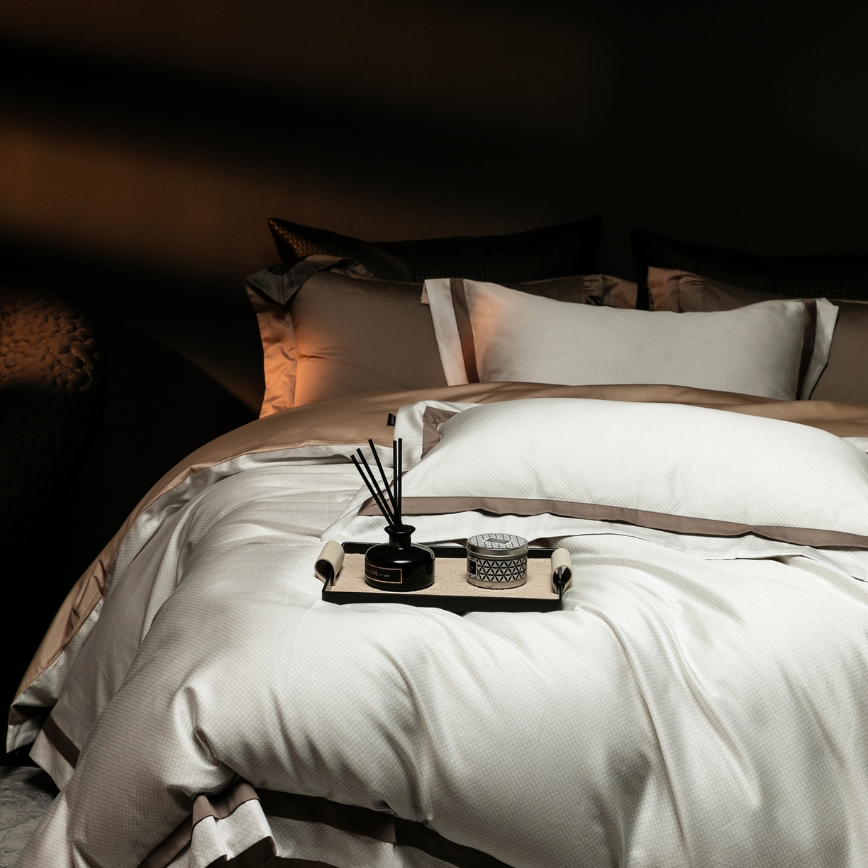 91家纺网 家纺一手货源 找家纺 （总）ONE TWO ONE 121 2025新款高支高密全棉贡缎长绒精工细作工艺款-维希【会员减-20】  控价 498 -51