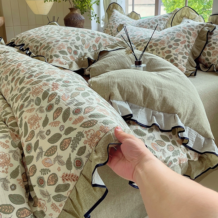 91家纺网 家纺一手货源 找家纺 梵克保罗 2025秋冬新品10A抗菌原麻荷叶边床单款三件套四件套 绿野仙踪