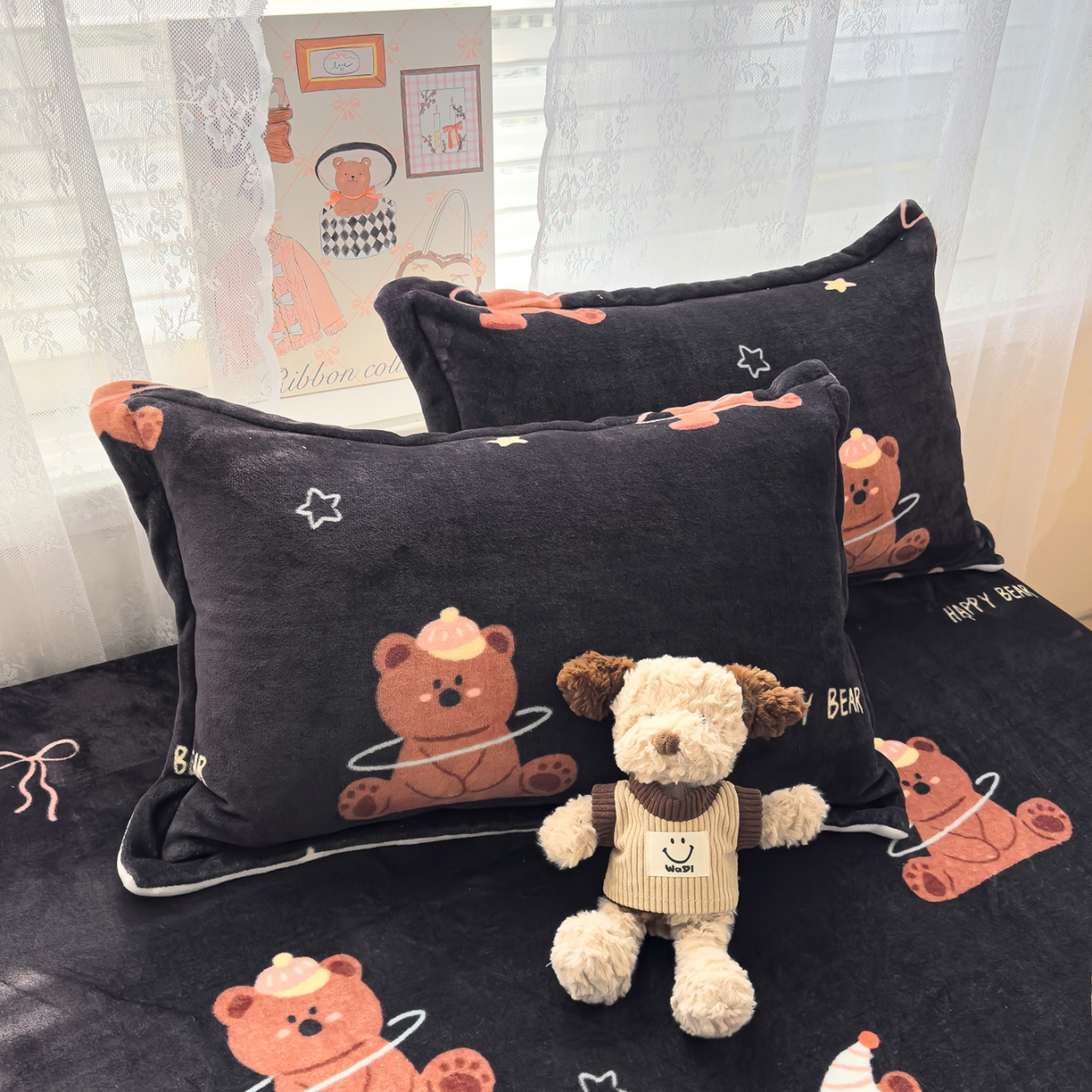 91家纺网 家纺一手货源 找家纺 久云居 2025新款高克重牛奶绒床笠 小熊星梦