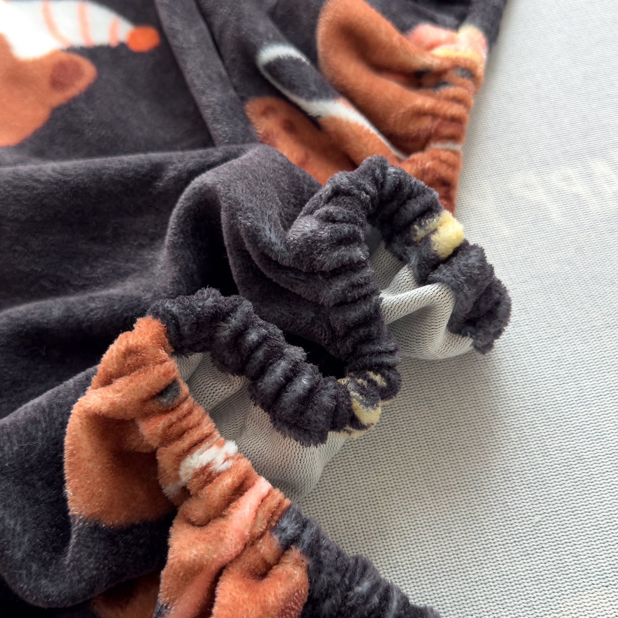 91家纺网 家纺一手货源 找家纺 久云居 2025新款高克重牛奶绒床笠 小熊星梦