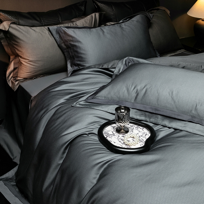 91家纺网 家纺一手货源 找家纺 ONE TWO ONE 121 2025新款高支高密全棉贡缎长绒精工细作工艺款-维希【会员减-20】  控价 498 -51 维希-深灰