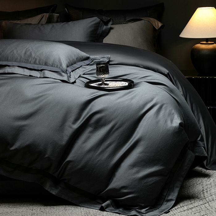 91家纺网 家纺一手货源 找家纺 ONE TWO ONE 121 2025新款高支高密全棉贡缎长绒精工细作工艺款-维希【会员减-20】  控价 498 -51 维希-深灰