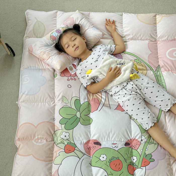 91家纺网 家纺一手货源 找家纺 暖羽屋羽绒馆 2025新款鹅绒被子 儿童羽绒被芯95白鹅绒 幼儿园冬被 学生羽绒被宿舍春秋被 花和伞