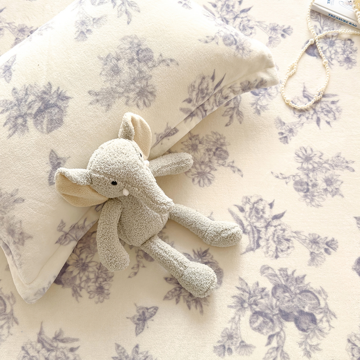 91家纺网 家纺一手货源 找家纺 久云居 2025新款高克重牛奶绒床笠 雅致田园