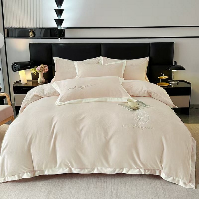 91家纺网 家纺一手货源 找家纺 （总）梓之赫 2025新款全消光雕花绒牛奶绒刺绣四件套-香颂