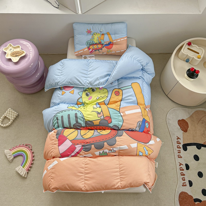 91家纺网 家纺一手货源 找家纺 暖羽屋羽绒馆 2025新款鹅绒被子 儿童羽绒被芯95白鹅绒 幼儿园冬被 学生羽绒被宿舍春秋被 恐龙挖掘机