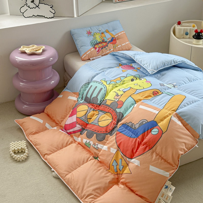 91家纺网 家纺一手货源 找家纺 暖羽屋羽绒馆 2025新款鹅绒被子 儿童羽绒被芯95白鹅绒 幼儿园冬被 学生羽绒被宿舍春秋被 恐龙挖掘机