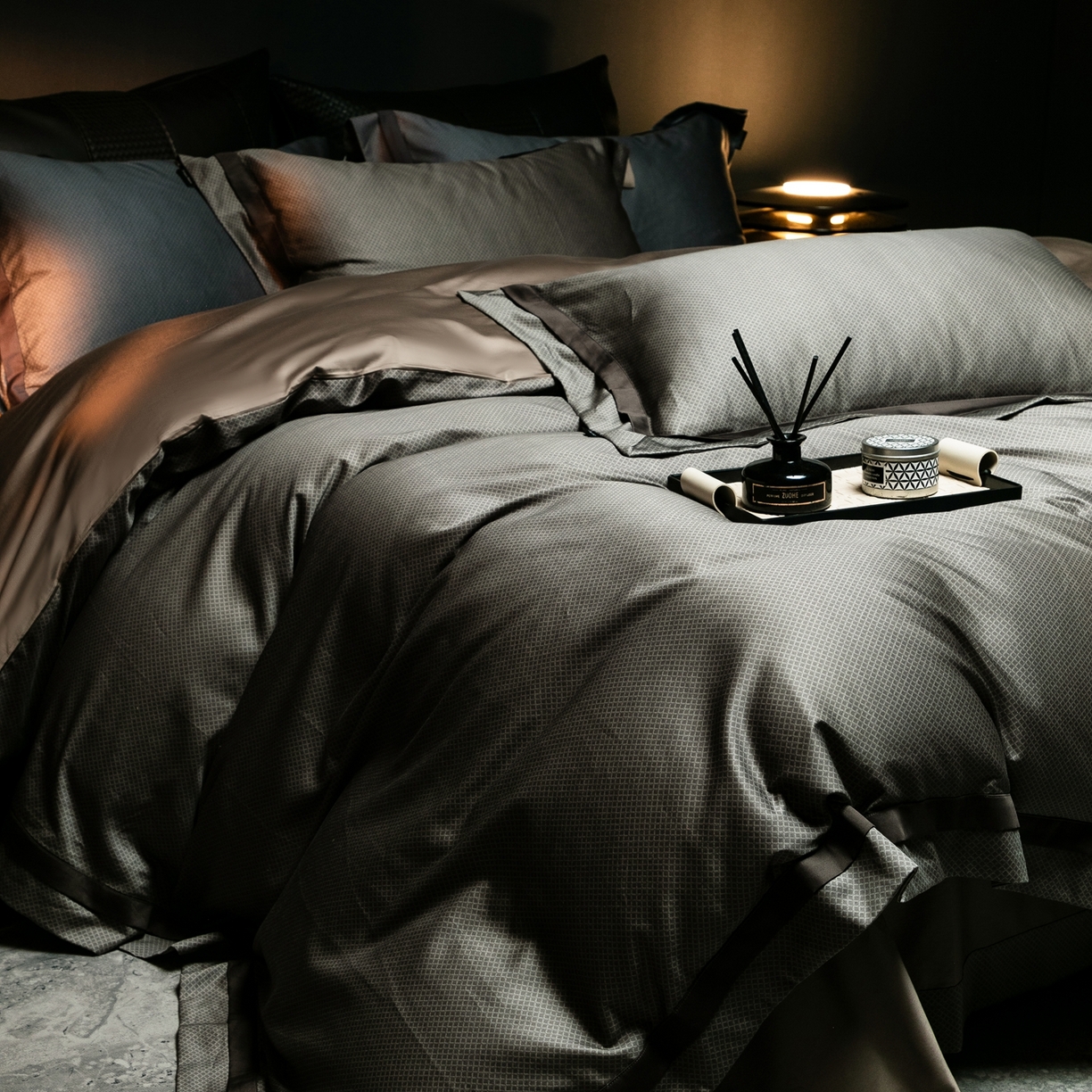 91家纺网 家纺一手货源 找家纺 ONE TWO ONE 121 2025新款高支高密全棉贡缎长绒精工细作工艺款-维希【会员减-20】  控价 498 -51 维希-深咖