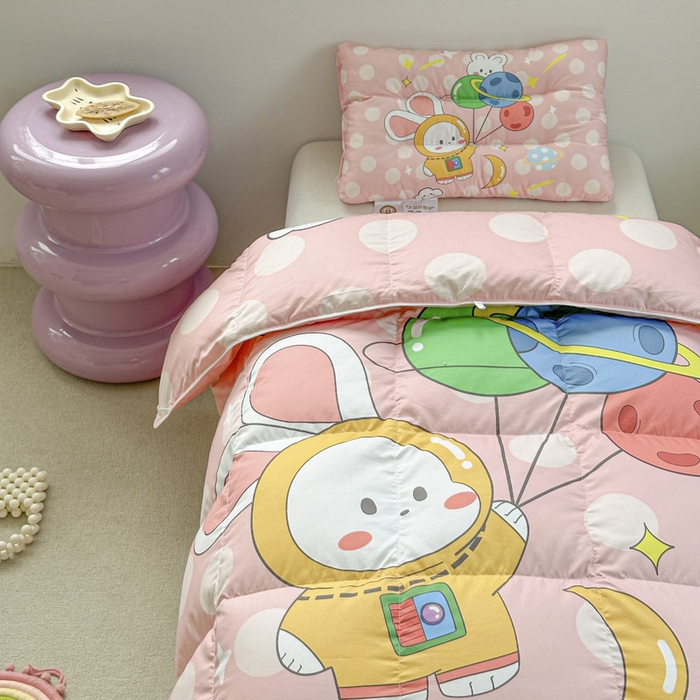 91家纺网 家纺一手货源 找家纺 暖羽屋羽绒馆 2025新款鹅绒被子 儿童羽绒被芯95白鹅绒 幼儿园冬被 学生羽绒被宿舍春秋被 梦想星球