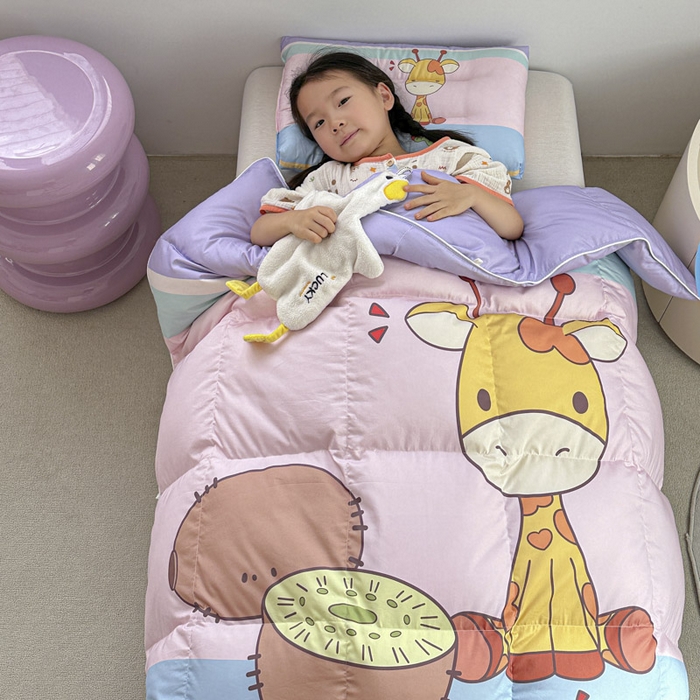 91家纺网 家纺一手货源 找家纺 暖羽屋羽绒馆 2025新款鹅绒被子 儿童羽绒被芯95白鹅绒 幼儿园冬被 学生羽绒被宿舍春秋被 水果鹿鹿