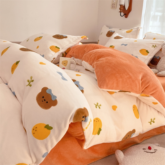寻米 2025新款高克重加厚保暖牛奶绒四件套-第二批 甜橘小熊