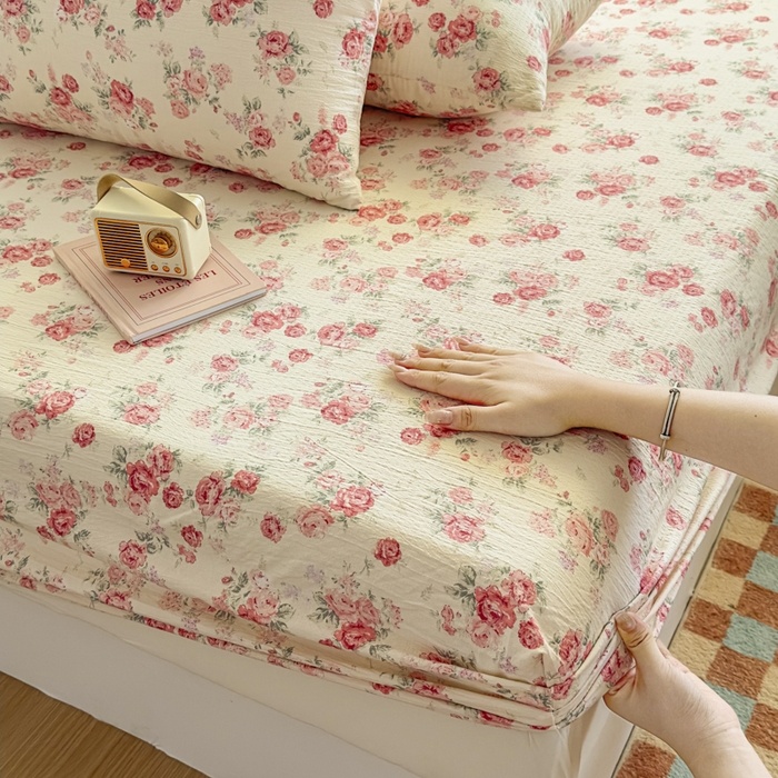 91家纺网 家纺一手货源 找家纺 爱彼家纺 2025新款水洗水洗棉印花床笠单品床笠床笠三件套风格一 柔粉蔷薇绘