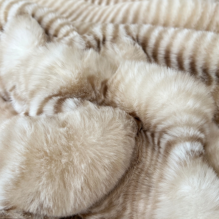 91家纺网 家纺一手货源 找家纺 凯轩毛毯网销专供 2025新款婚庆仿皮草彩波纹艺术毯毛毯毯子-彩波纹 彩波纹-卡其