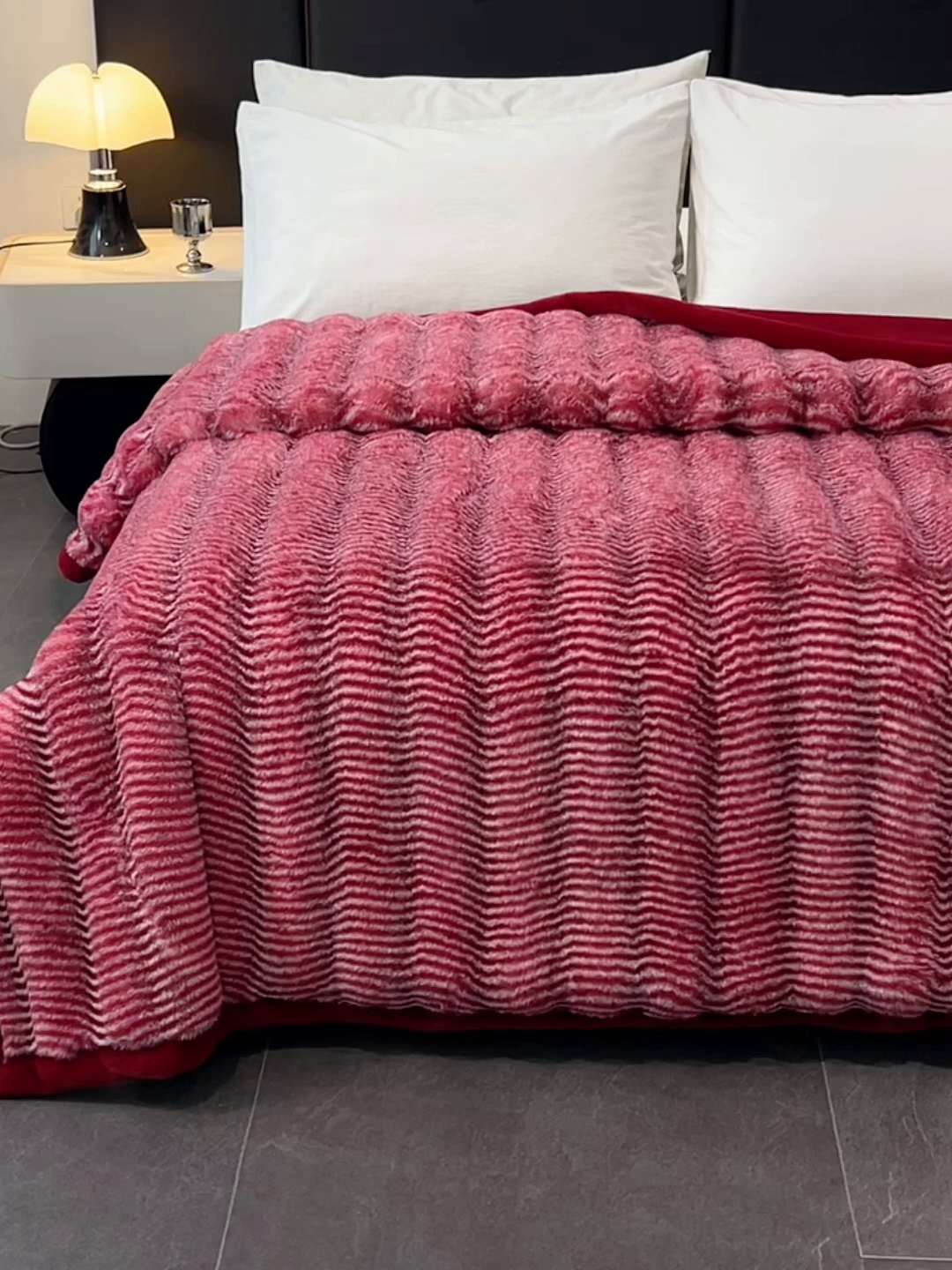 91家纺网 家纺一手货源 找家纺 凯轩毛毯网销专供 2025新款婚庆仿皮草彩波纹艺术毯毛毯毯子-彩波纹 彩波纹-珊瑚红