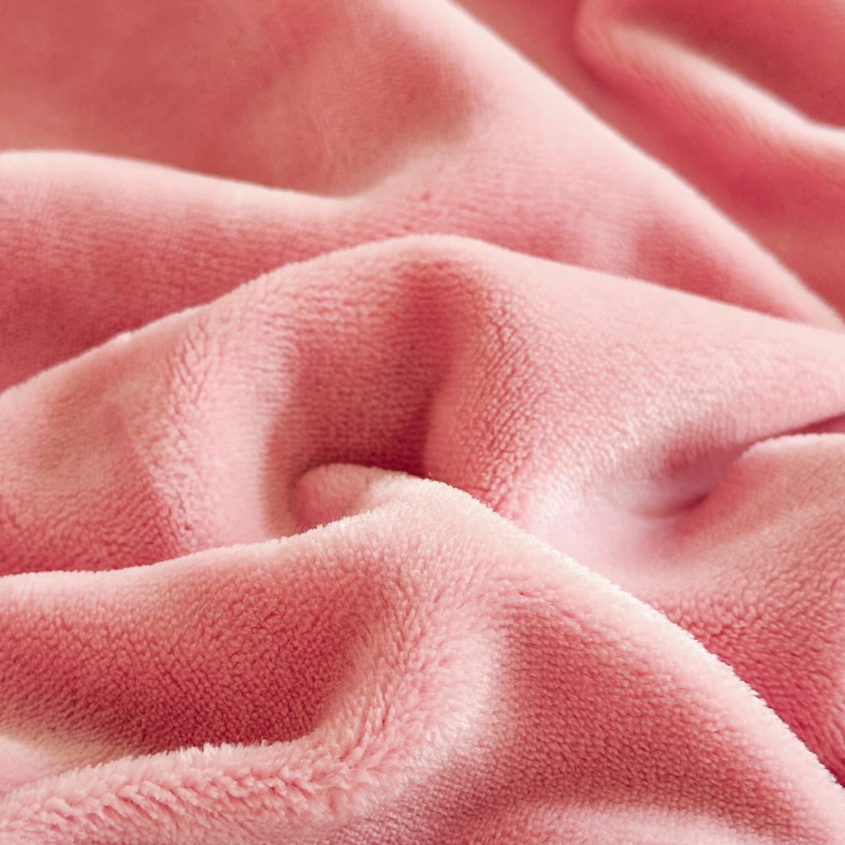 91家纺网 家纺一手货源 找家纺 （总）梓之赫 2025新款230克全消光牛奶绒三件套-简居