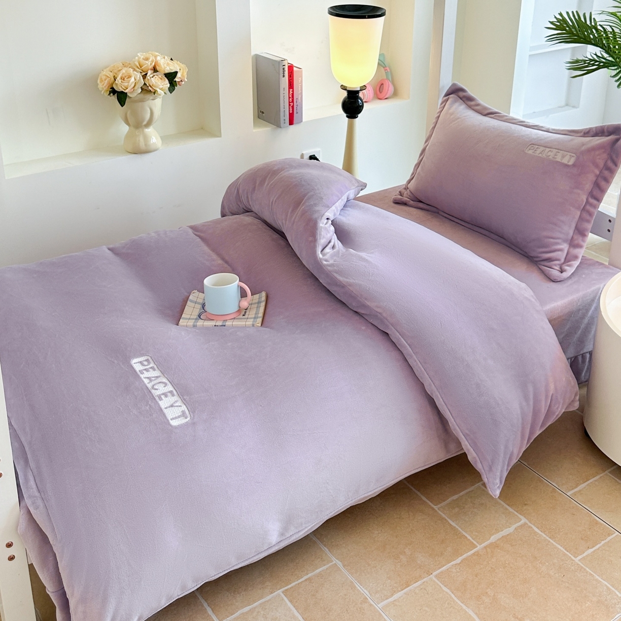 91家纺网 家纺一手货源 找家纺 梓之赫 2025新款230克全消光牛奶绒三件套-简居 简居-紫