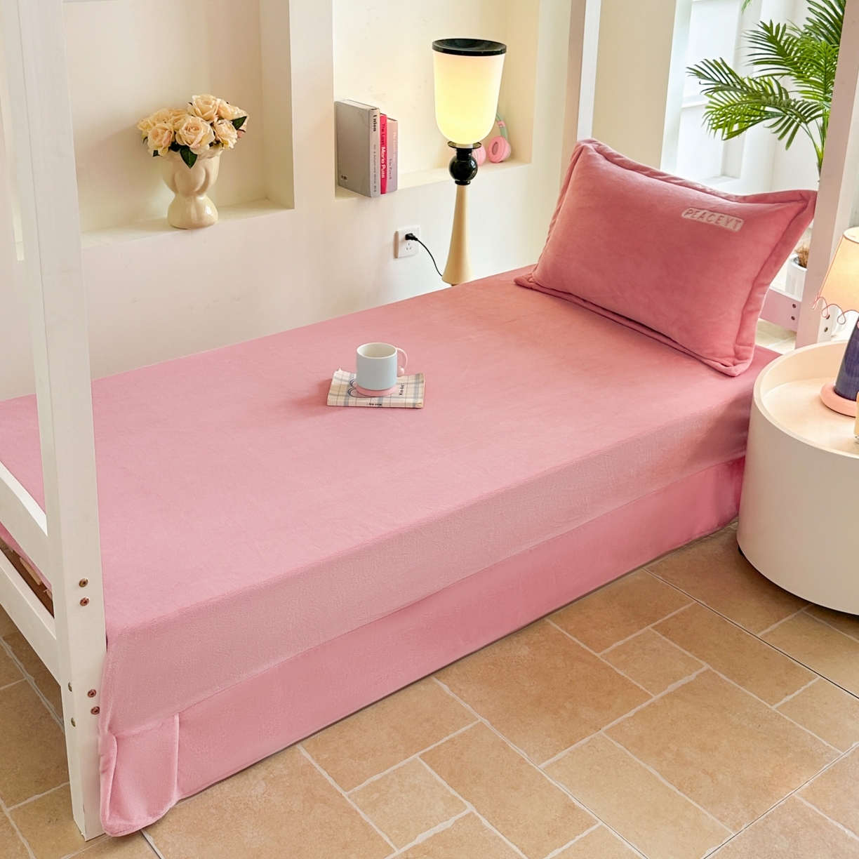 91家纺网 家纺一手货源 找家纺 梓之赫 2025新款230克全消光牛奶绒三件套-简居 简居-粉