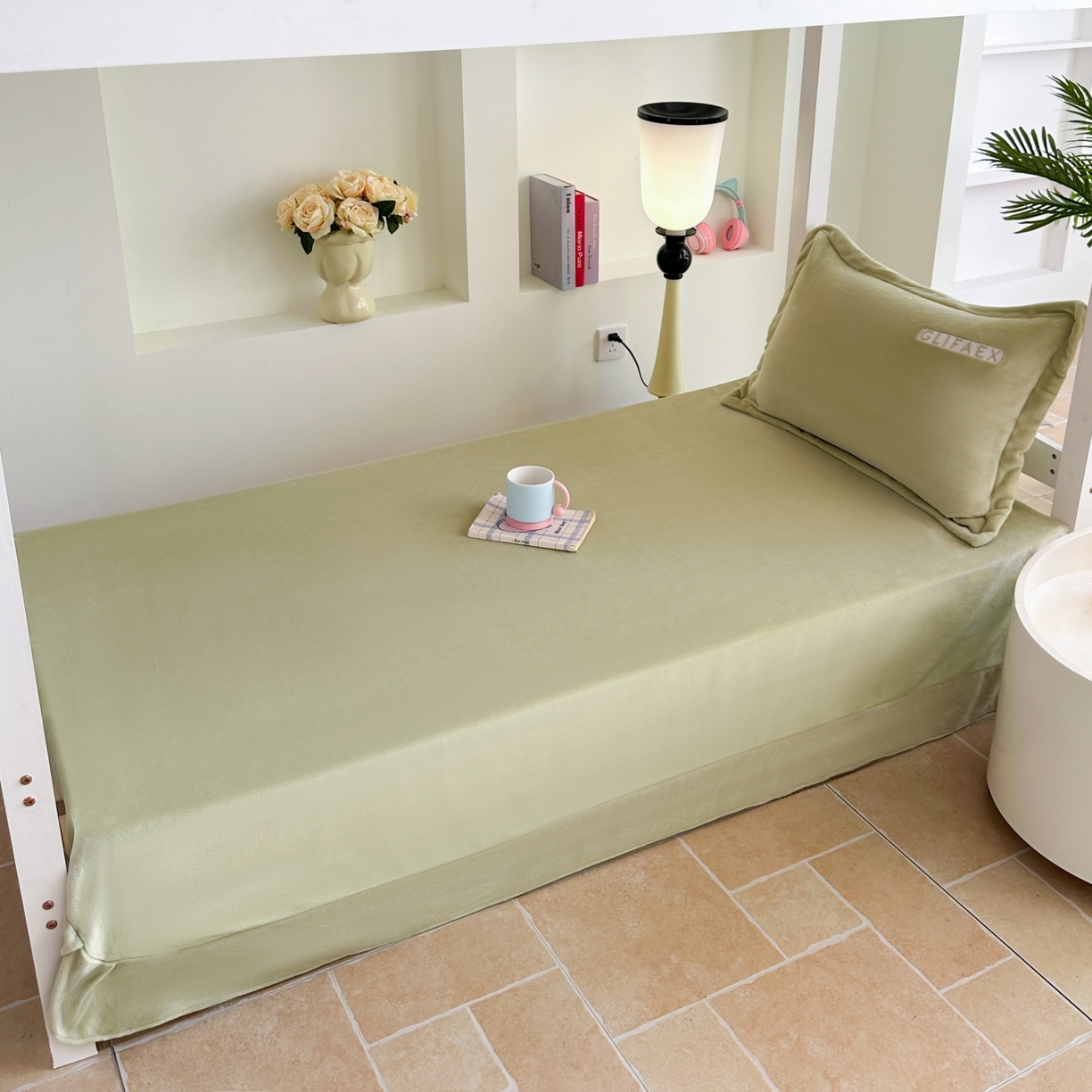 91家纺网 家纺一手货源 找家纺 梓之赫 2025新款230克全消光牛奶绒三件套-简居 简居-绿