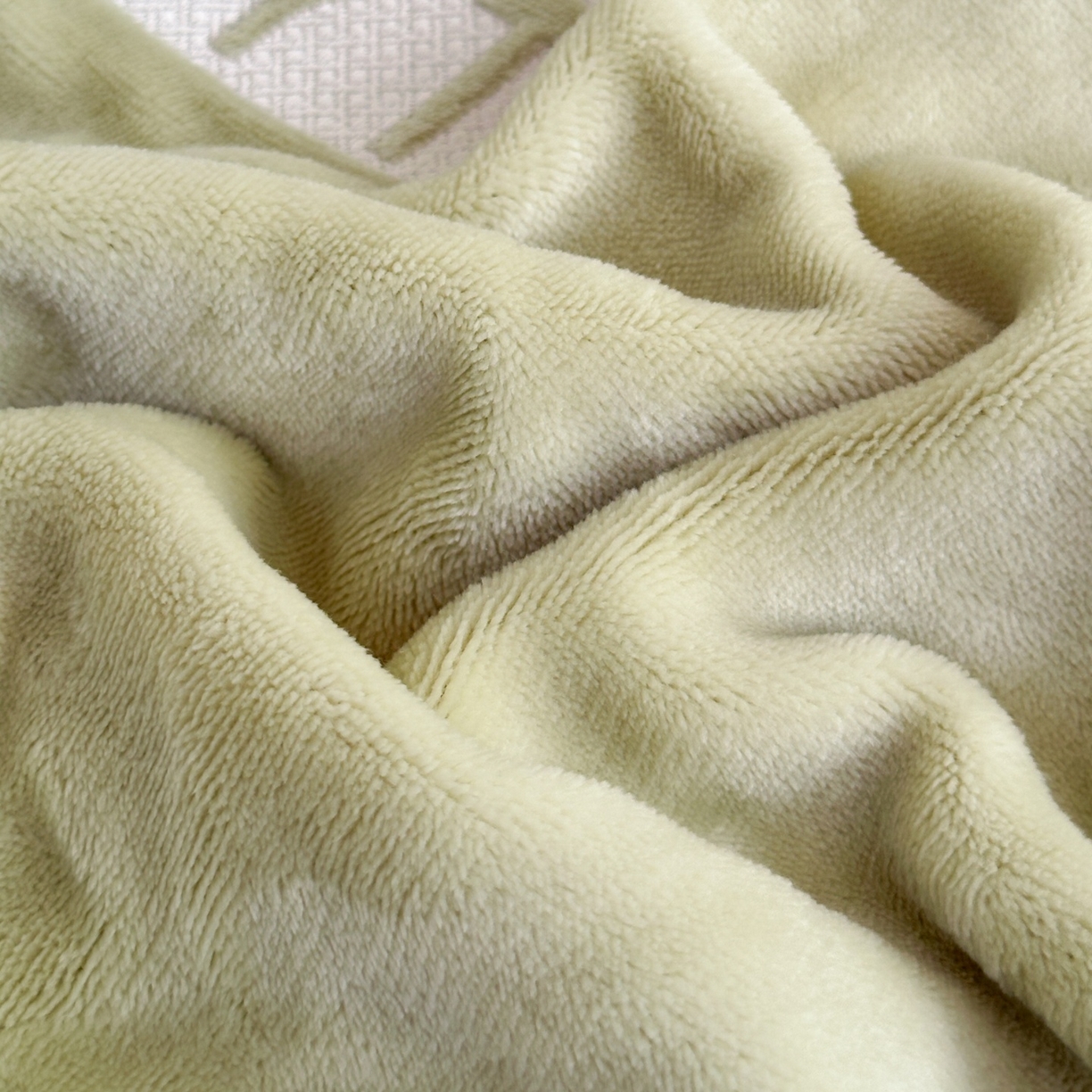 91家纺网 家纺一手货源 找家纺 梓之赫 2025新款230克全消光牛奶绒三件套-简居 简居-绿