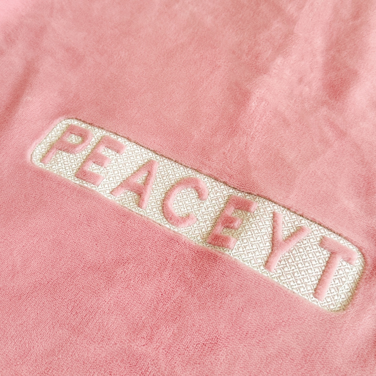 91家纺网 家纺一手货源 找家纺 梓之赫 2025新款230克全消光牛奶绒三件套-简居 简居-粉