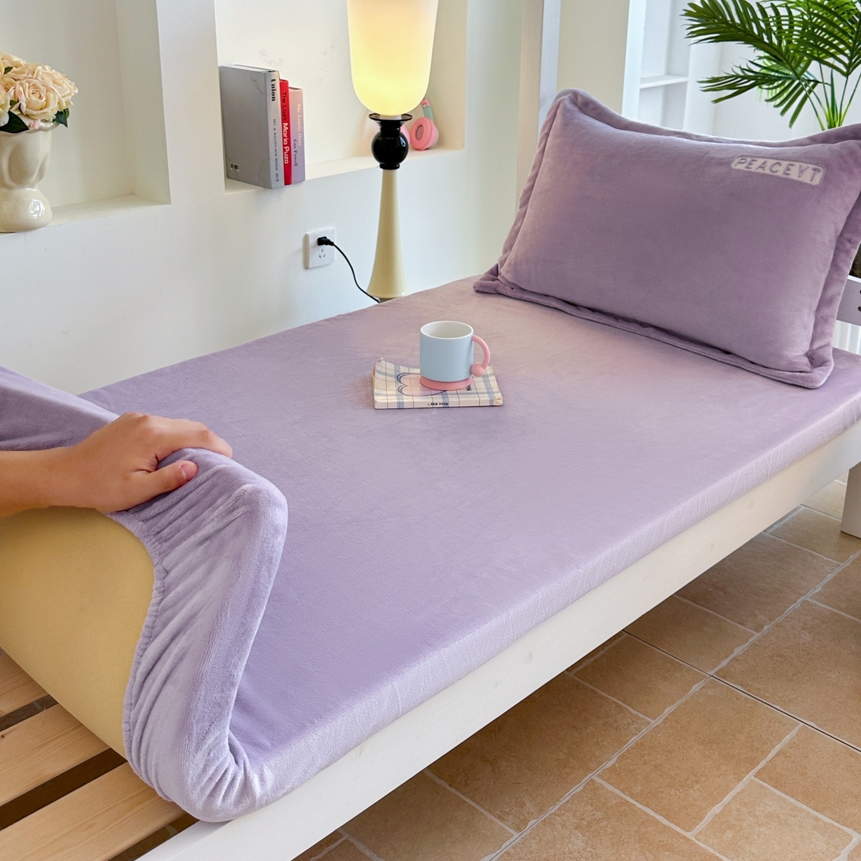 91家纺网 家纺一手货源 找家纺 梓之赫 2025新款230克全消光牛奶绒三件套-简居 简居-紫