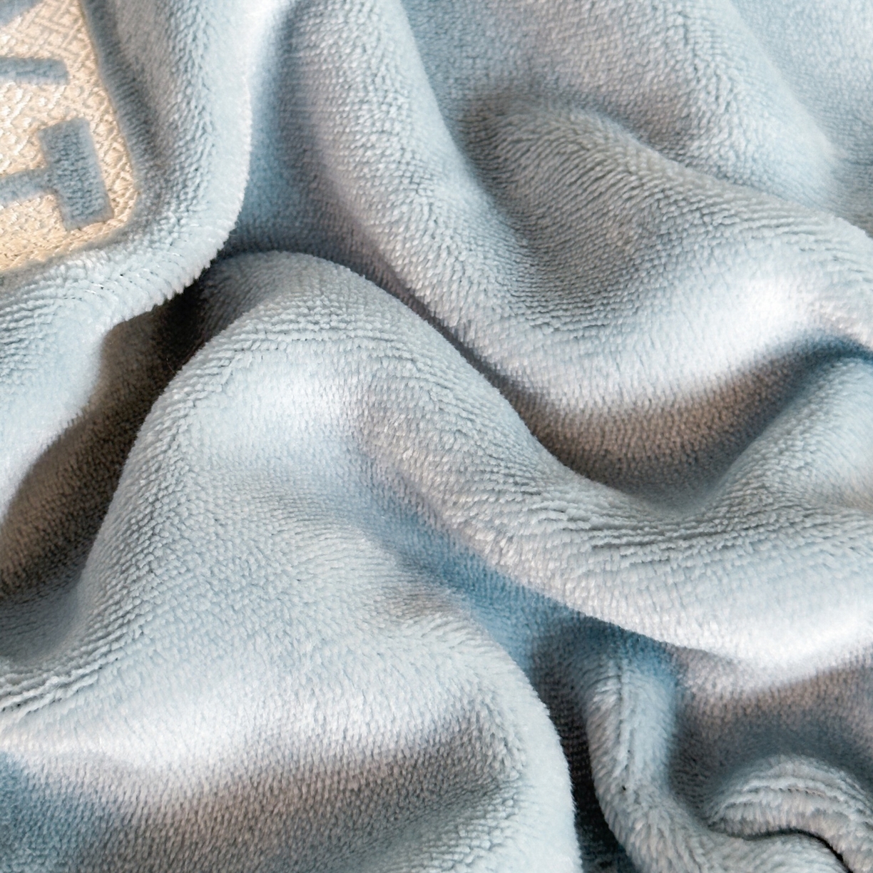 91家纺网 家纺一手货源 找家纺 梓之赫 2025新款230克全消光牛奶绒三件套-简居 简居-灰