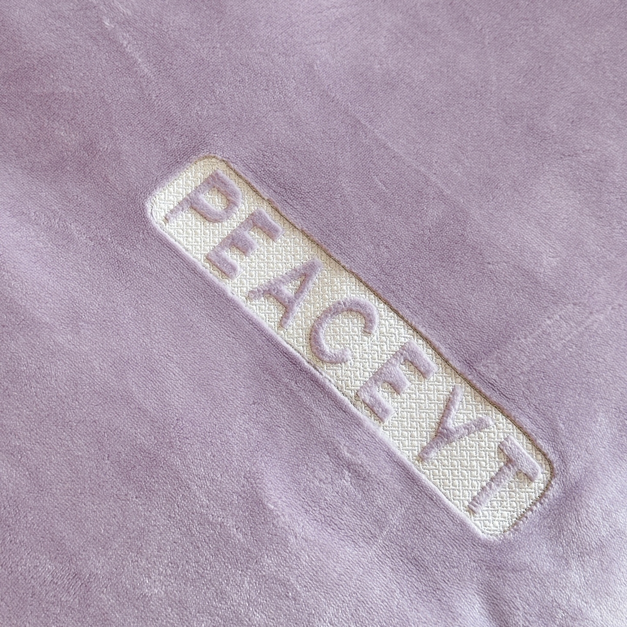 91家纺网 家纺一手货源 找家纺 梓之赫 2025新款230克全消光牛奶绒三件套-简居 简居-紫