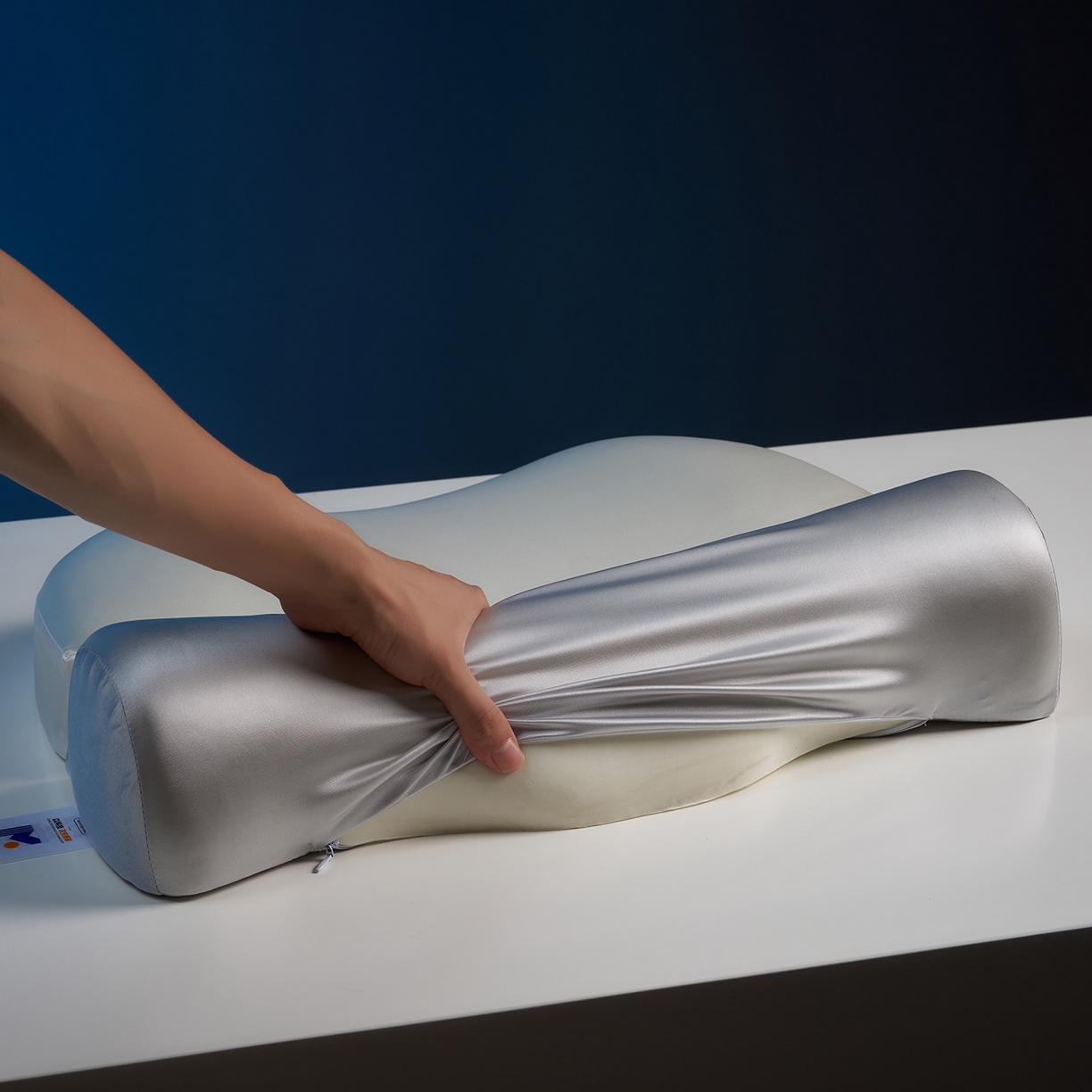 91家纺网 家纺一手货源 找家纺 乐可 2025新款零压记忆牵引枕头枕芯 零压记忆-牵引枕灰