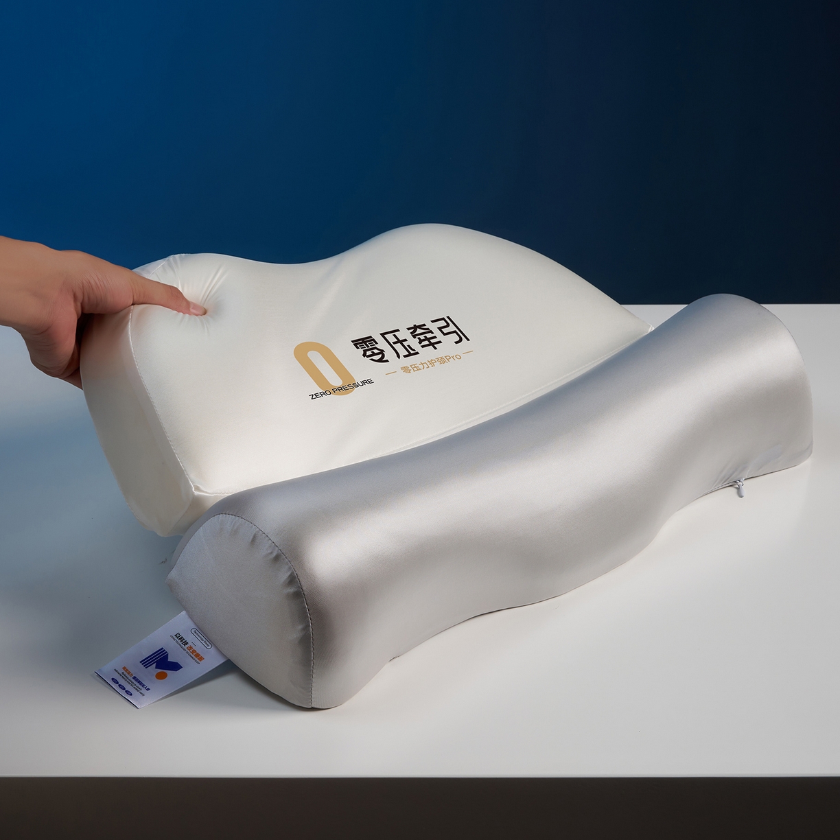 91家纺网 家纺一手货源 找家纺 乐可 2025新款零压记忆牵引枕头枕芯 零压记忆-牵引枕灰