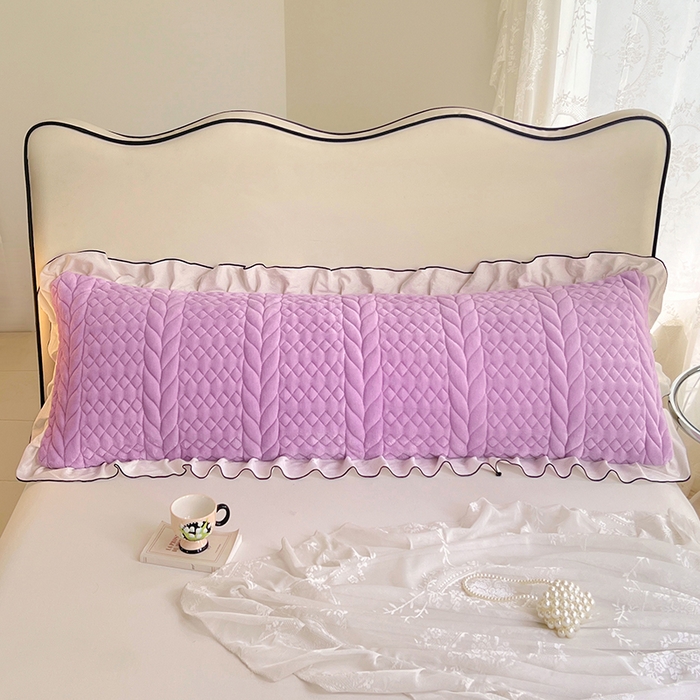 91家纺网 家纺一手货源 找家纺 梦舒羽 2025新款牛奶绒夹棉花边枕套情侣双人加长枕芯套枕头套-轻奢 花边轻奢款-梦幻紫