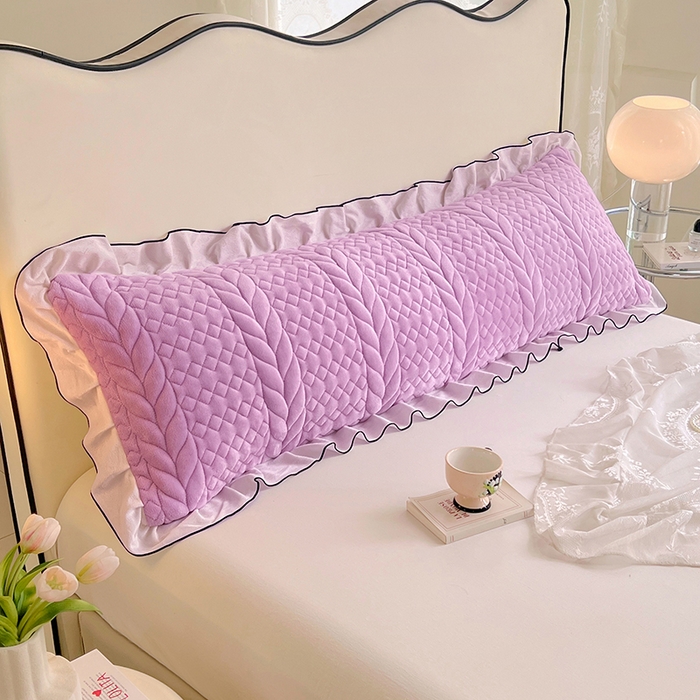 91家纺网 家纺一手货源 找家纺 梦舒羽 2025新款牛奶绒夹棉花边枕套情侣双人加长枕芯套枕头套-轻奢 花边轻奢款-梦幻紫