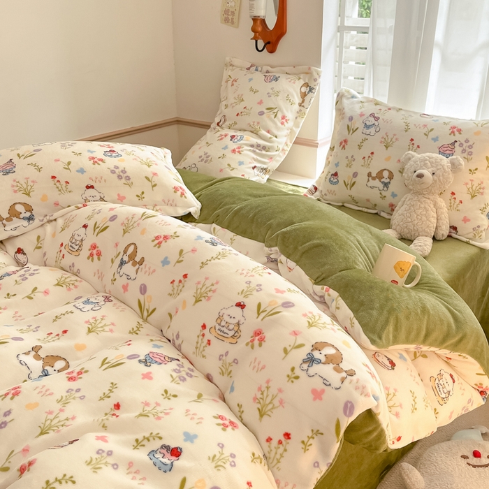 91家纺网 家纺一手货源 找家纺 寻米 2025新款高克重加厚保暖牛奶绒四件套-第二批 小狗茶园-绿