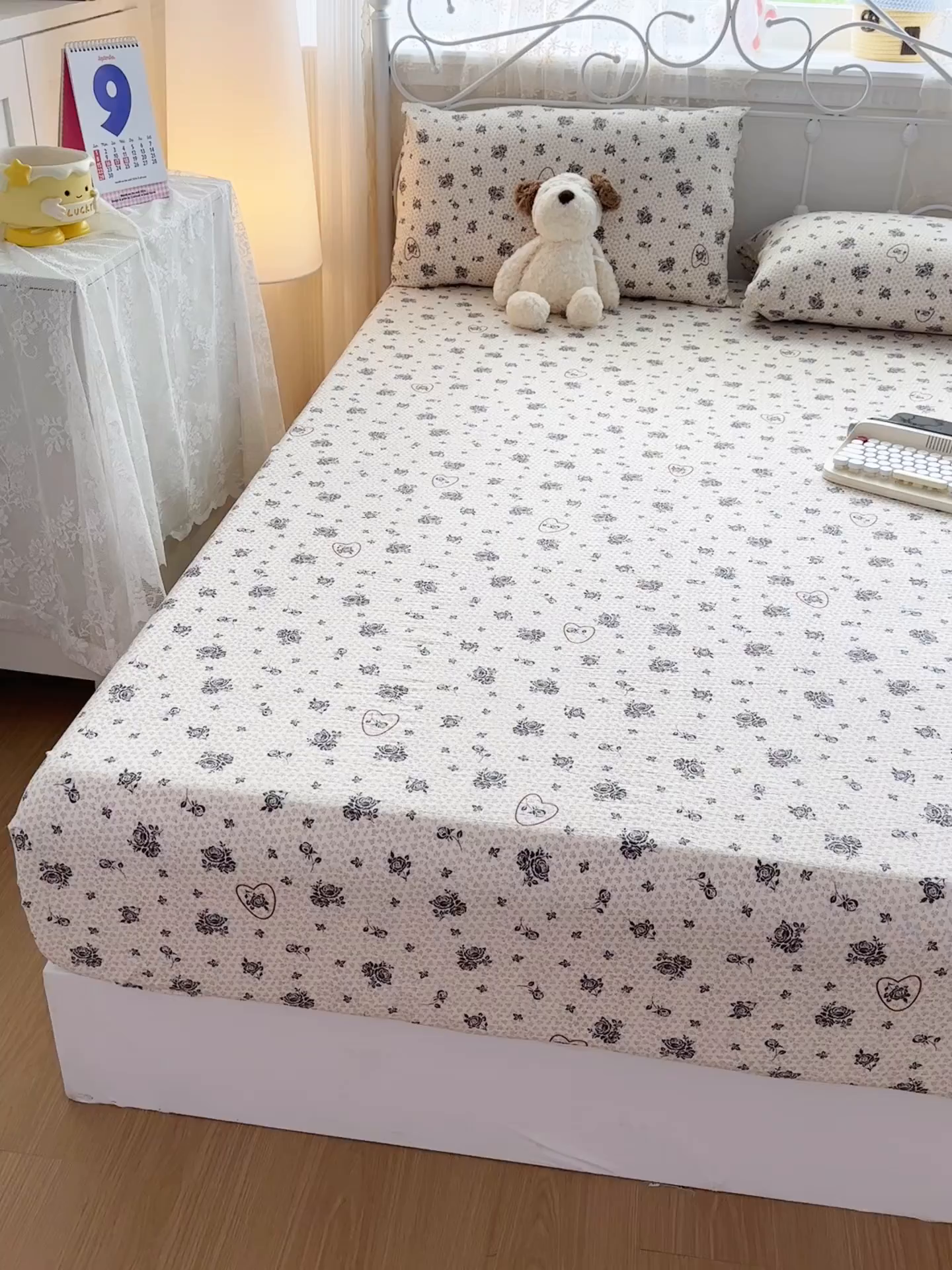 91家纺网 家纺一手货源 找家纺 爱彼家纺 2025新款水洗水洗棉印花床笠单品床笠床笠三件套风格一 玫瑰絮