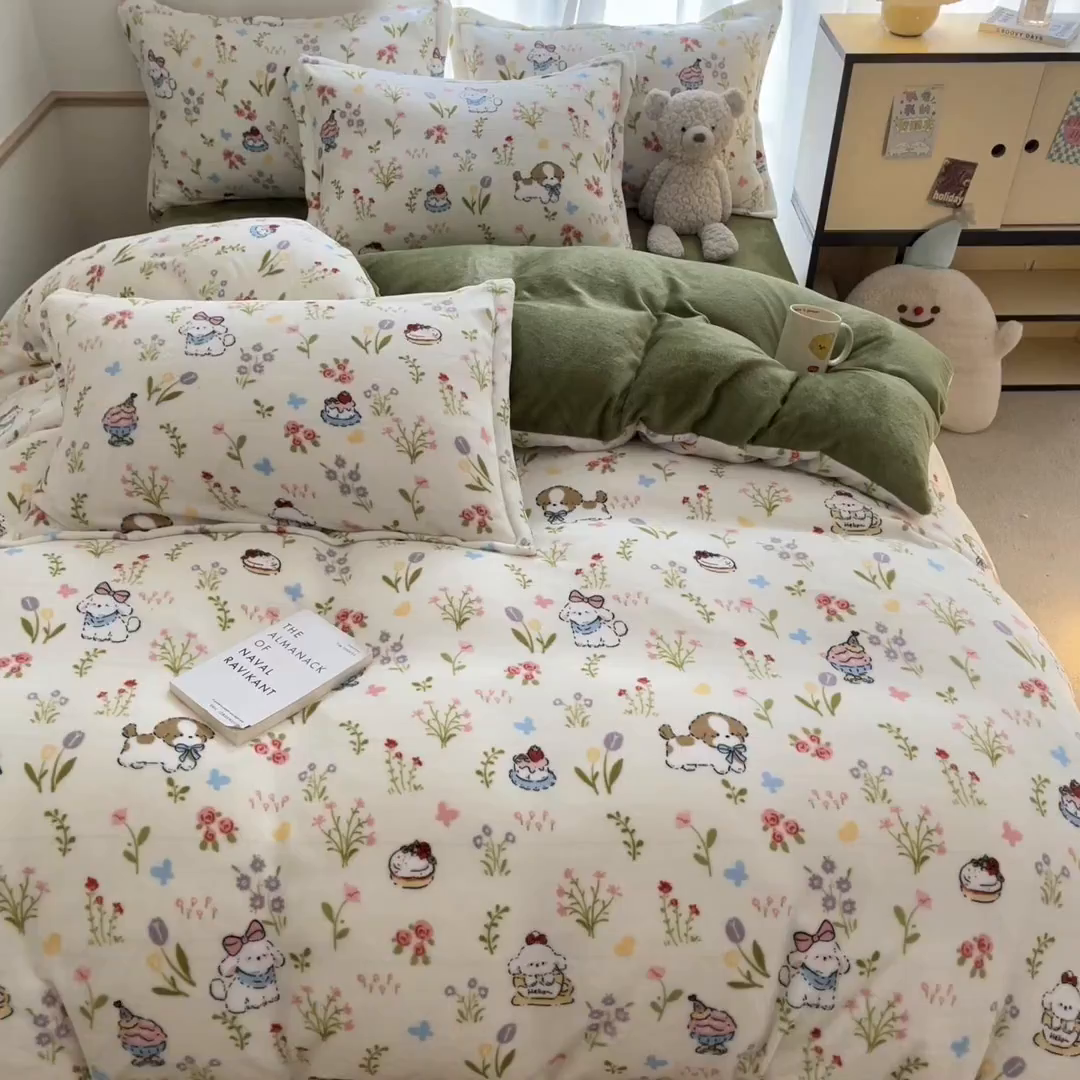 91家纺网 家纺一手货源 找家纺 寻米 2025新款高克重加厚保暖牛奶绒四件套-第二批 小狗茶园-绿