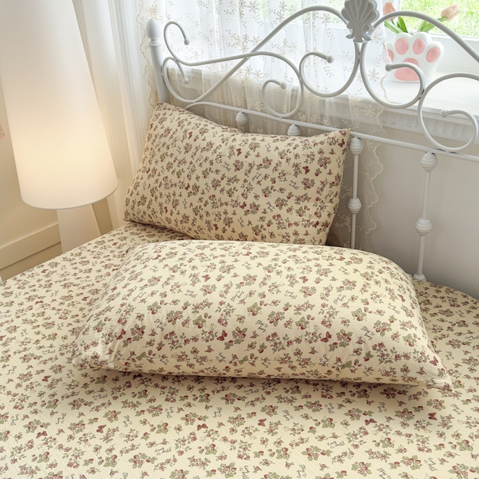 91家纺网 家纺一手货源 找家纺 爱彼家纺 2025新款水洗水洗棉印花床笠单品床笠床笠三件套风格一 莓花蝶语