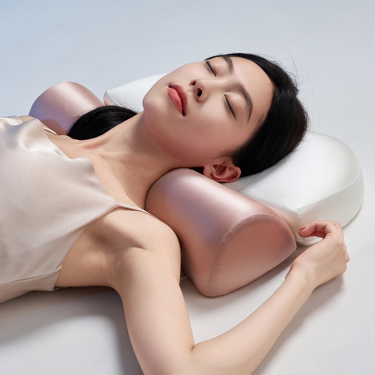 91家纺网 家纺一手货源 找家纺 乐可 2025新款零压记忆牵引枕头枕芯 零压记忆-牵引枕粉