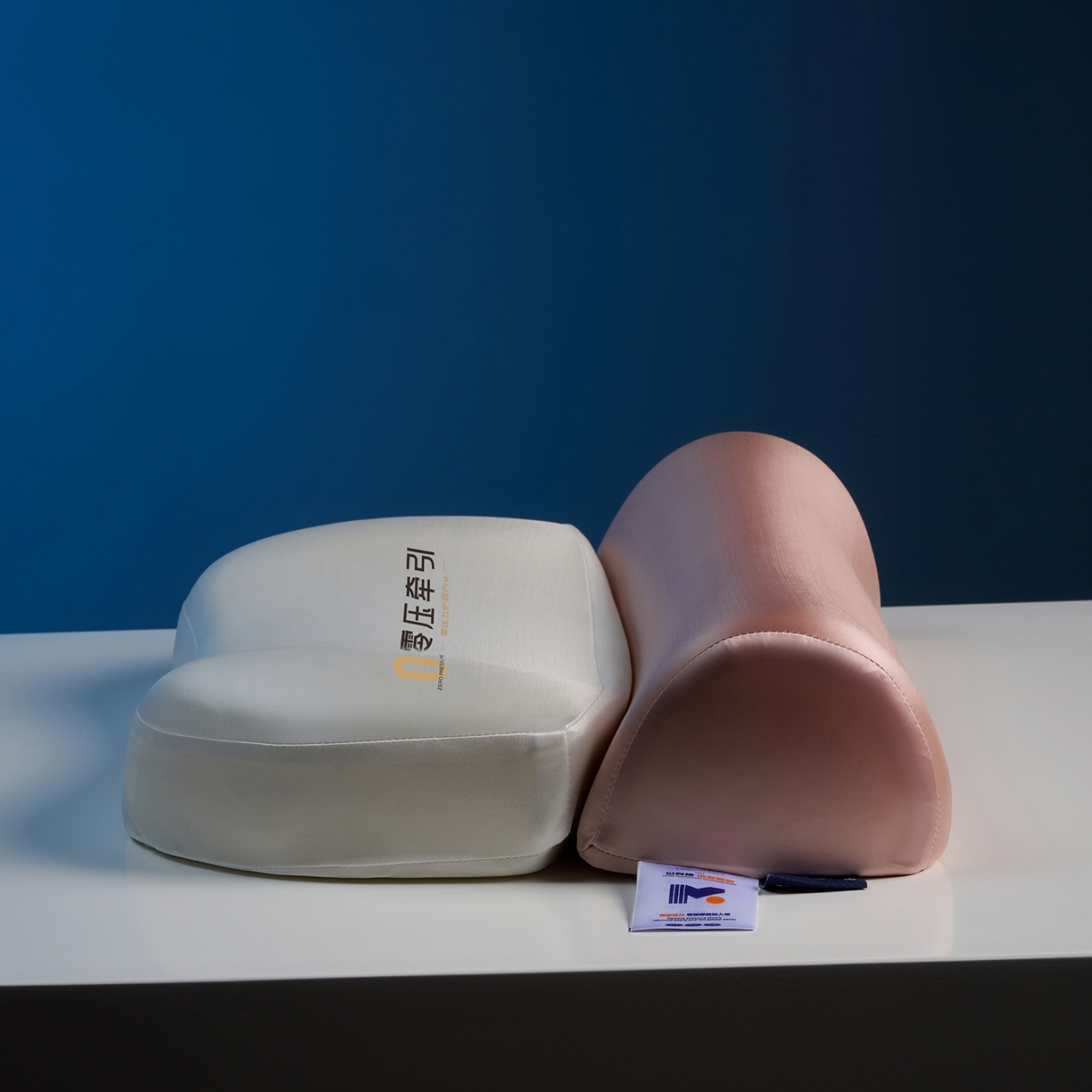 91家纺网 家纺一手货源 找家纺 乐可 2025新款零压记忆牵引枕头枕芯 零压记忆-牵引枕粉