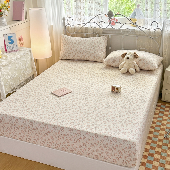 91家纺网 家纺一手货源 找家纺 爱彼家纺 2025新款水洗水洗棉印花床笠单品床笠床笠三件套风格一 浅粉碎花