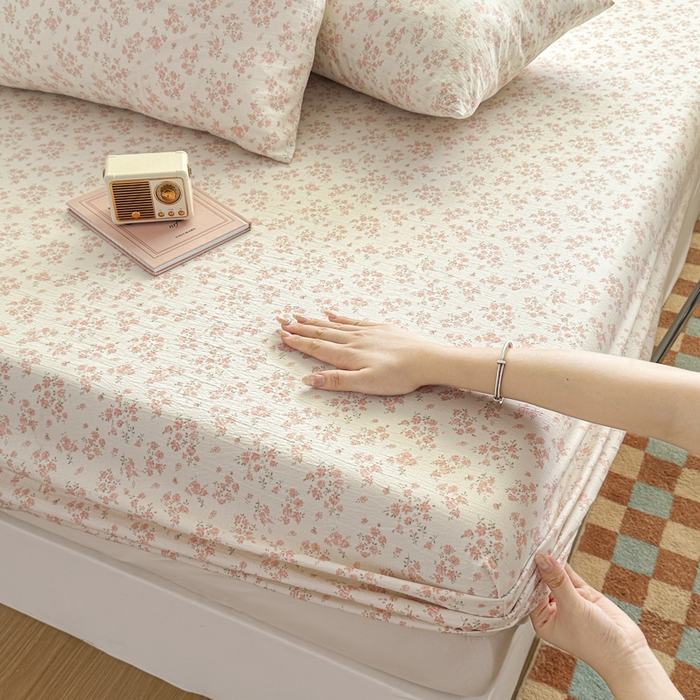 91家纺网 家纺一手货源 找家纺 爱彼家纺 2025新款水洗水洗棉印花床笠单品床笠床笠三件套风格一 浅粉碎花